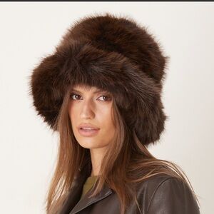 ShopEvelynne Brown Fur Hat